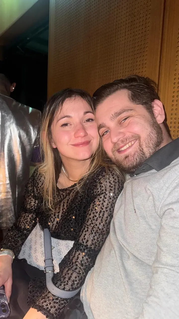 Helene und Philipp gemeinsam im Lokal